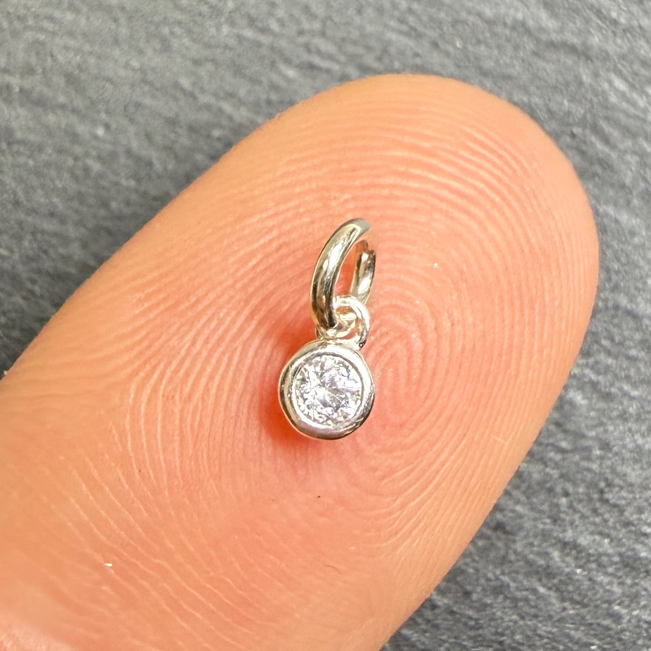 Zirkon Charm