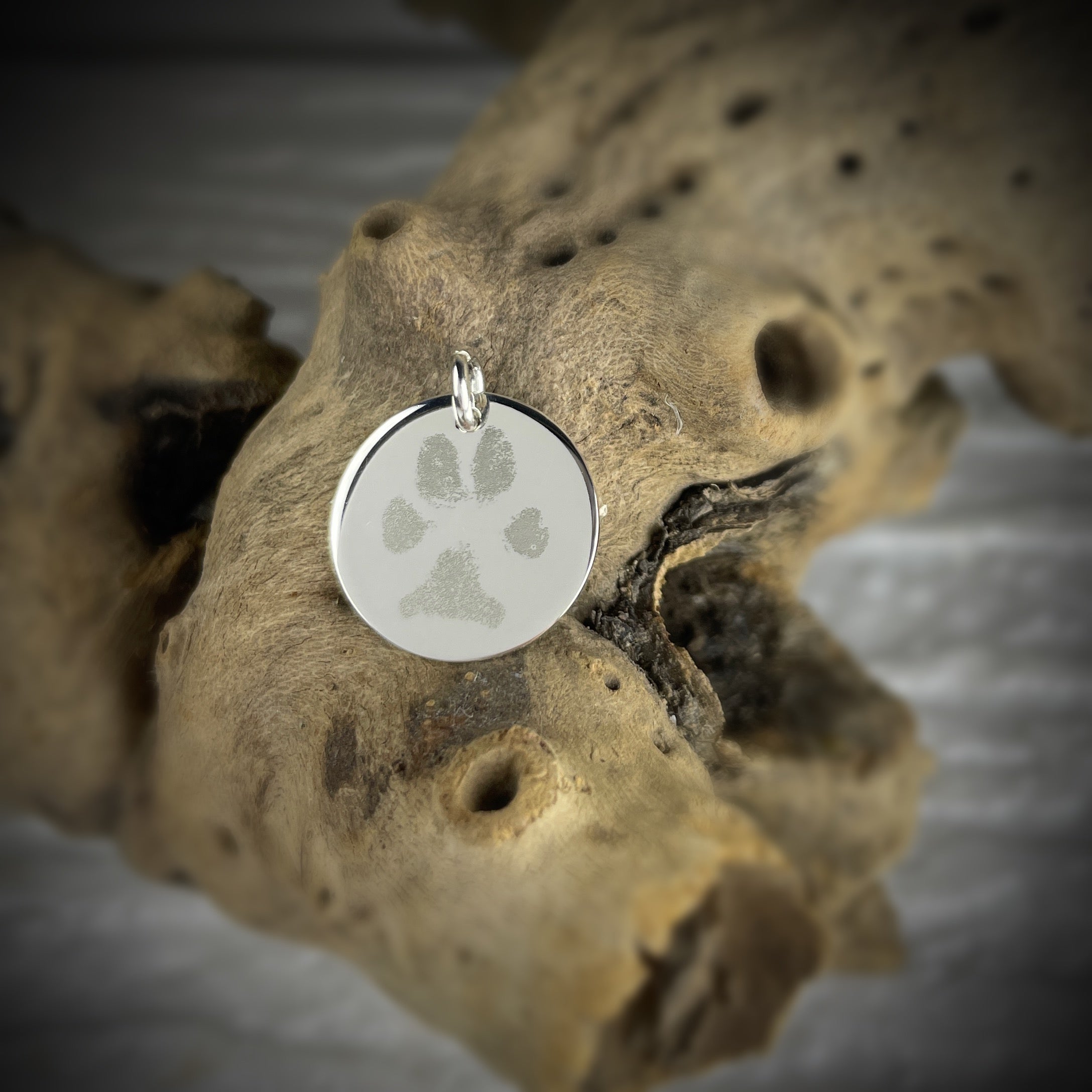 Gravuranhänger Hundepfote